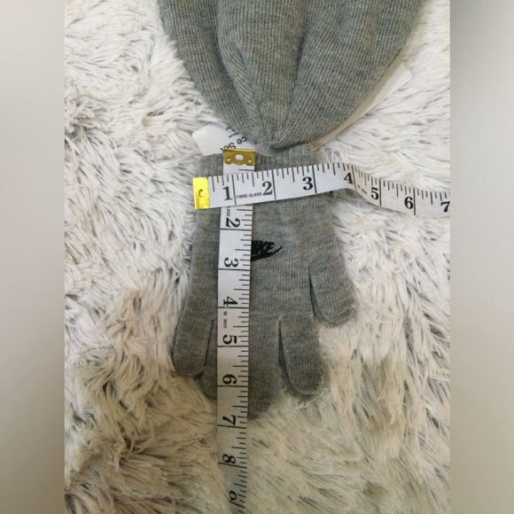 Nike gray with black logo hat and glove set unisex youth NWT - Picture 3 of 9